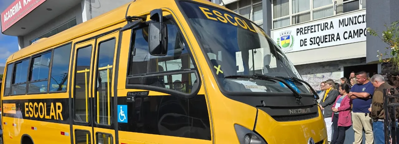 Siqueira Campos recebe mais um ônibus escolar 0 km!