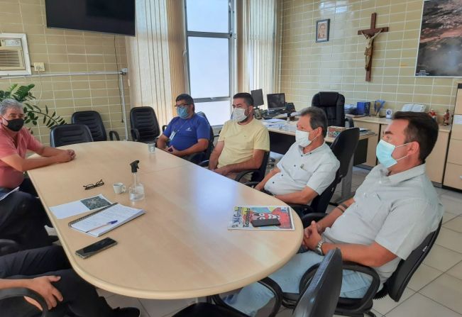 Germano, Paulão e vereadores realizam reunião com diretores da Sanepar.